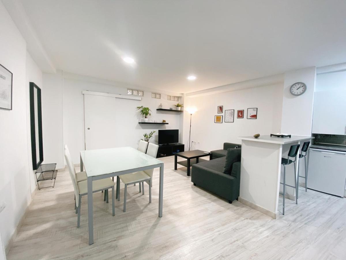 Gmc Turistics - Great Apartment For Groups & Families Málaga Exteriör bild
