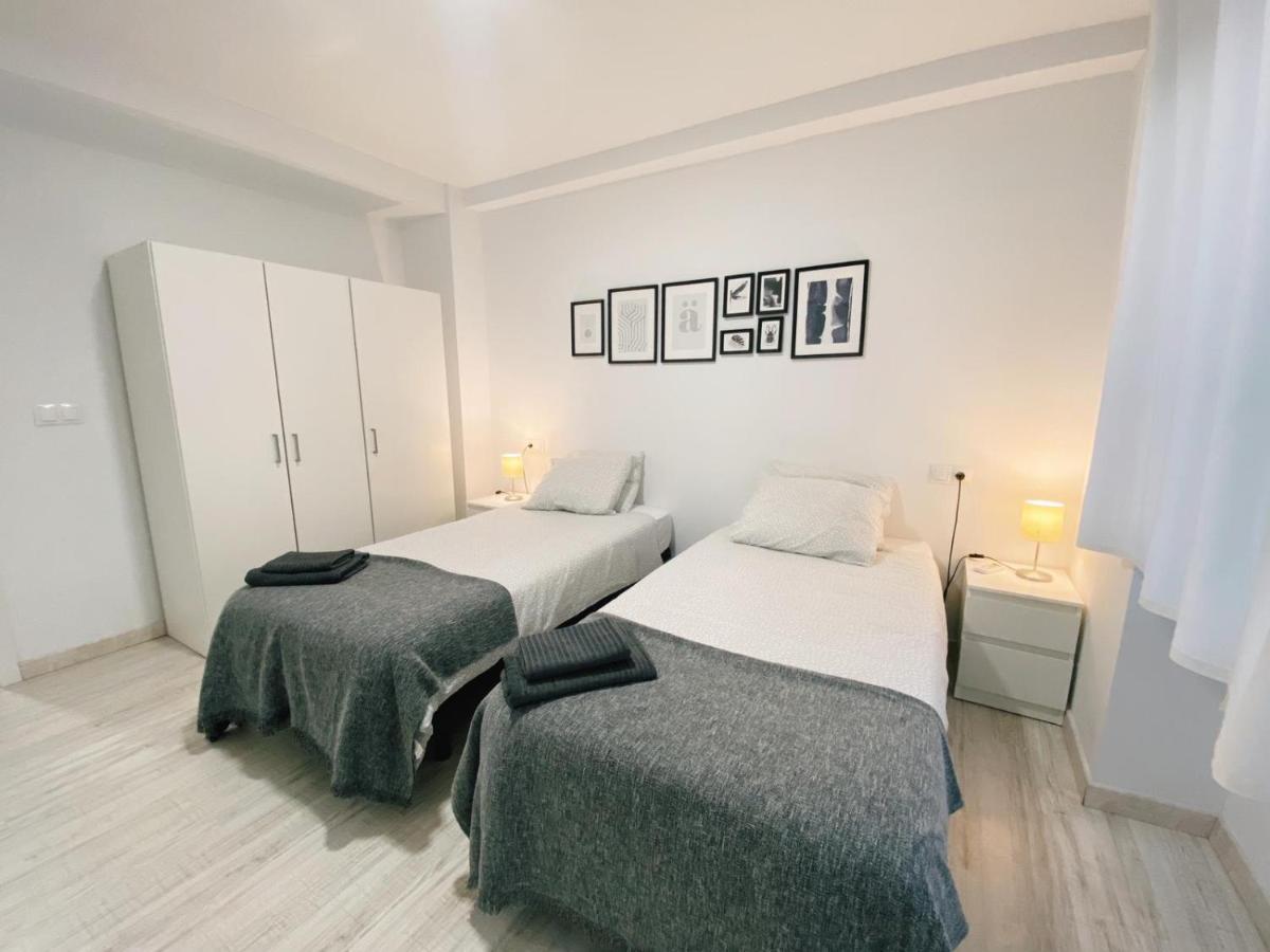 Gmc Turistics - Great Apartment For Groups & Families Málaga Exteriör bild