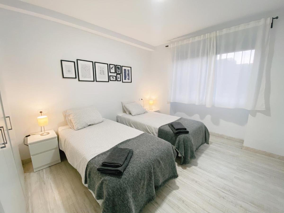 Gmc Turistics - Great Apartment For Groups & Families Málaga Exteriör bild